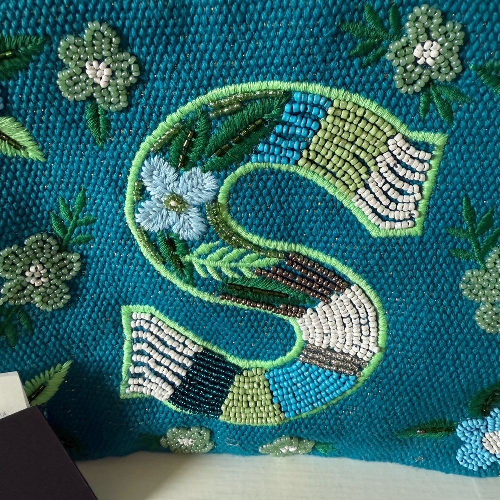 America & Beyond Blue and Green Floral Clutch Wristlet - Picture 3 of 5